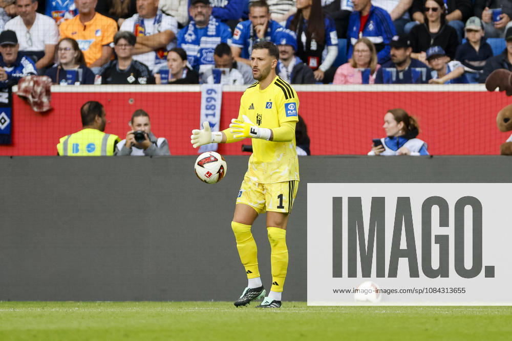 Daniel Heuer Fernandes, Hamburger SV, 01 am Ball, Germany, Soccer, Bundesliga 1, Matchday 5, 2026–2027, TSG Hoffenheim vs. Hamburger SV, October 10, 2026, Sinsheim SNP Arena, Germany