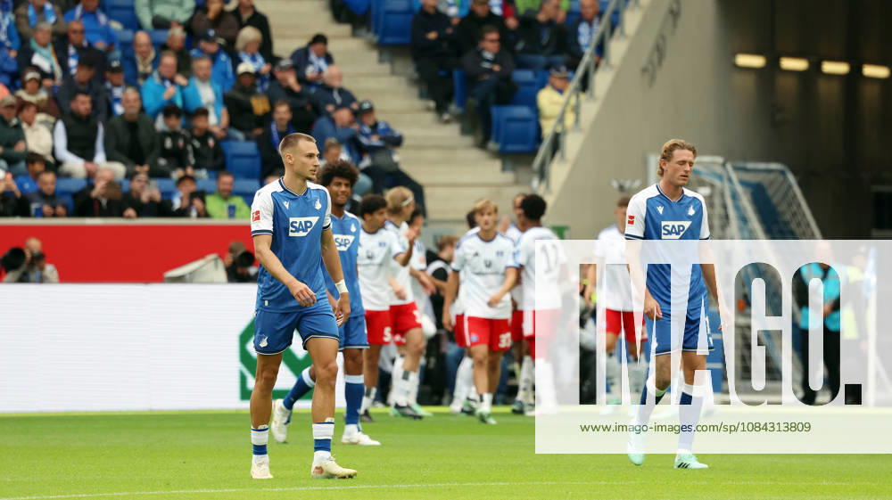 Soccer, Bundesliga 1, TSG 1899 Hoffenheim vs. Hamburger SV: Goal celebration after Yussuf Poulsen’s goal (0–1) for Hamburger SV; Tim Lemperle of TSG 1899 Hoffenheim looks disappointed, looks disappointed, dejected, Sinsheim
