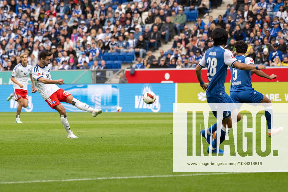 Fabio Vieira, Hamburger SV; Koki Machida, TSG 1899 Hoffenheim Germany, Sinsheim, October 10, 2026, Soccer, Bundesliga: TSG 1899 Hoffenheim vs. Hamburger SV, 2026–2027 season, Matchday 5, SNP Arena. DFL and DFB regulations prohibit any use of photographs as image sequences and or quasi-video.