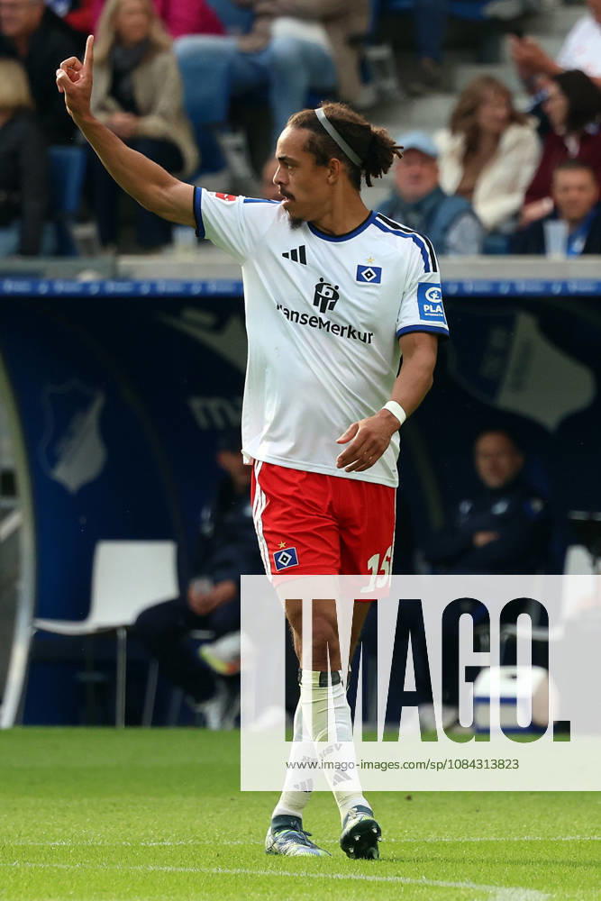 Soccer, Bundesliga 1, TSG 1899 Hoffenheim vs. Hamburger SV: Goal celebration after Yussuf Poulsen’s goal (0–1) Hamburger SV DFL DFB REGULATIONS PROHIBIT ANY USE OF PHOTOGRAPHS AS IMAGE SEQUENCES AND OR QUASI-VIDEO Sinsheim