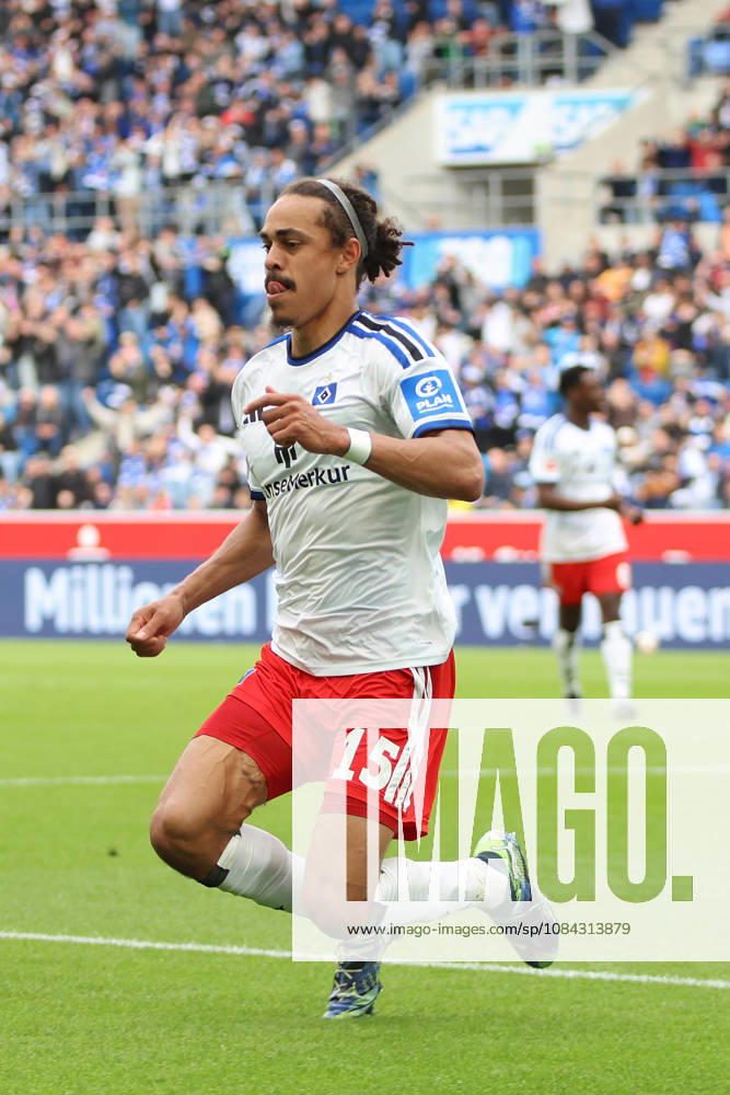 Soccer, Bundesliga 1, TSG 1899 Hoffenheim vs. Hamburger SV, Goal scored, Goal making the score 0–1 by Yussuf Poulsen of Hamburger SV, Goal celebration, Goal celebration, celebrating the goal, celebrates scoring Yussuf Poulsen, Hamburger SV Sinsheim