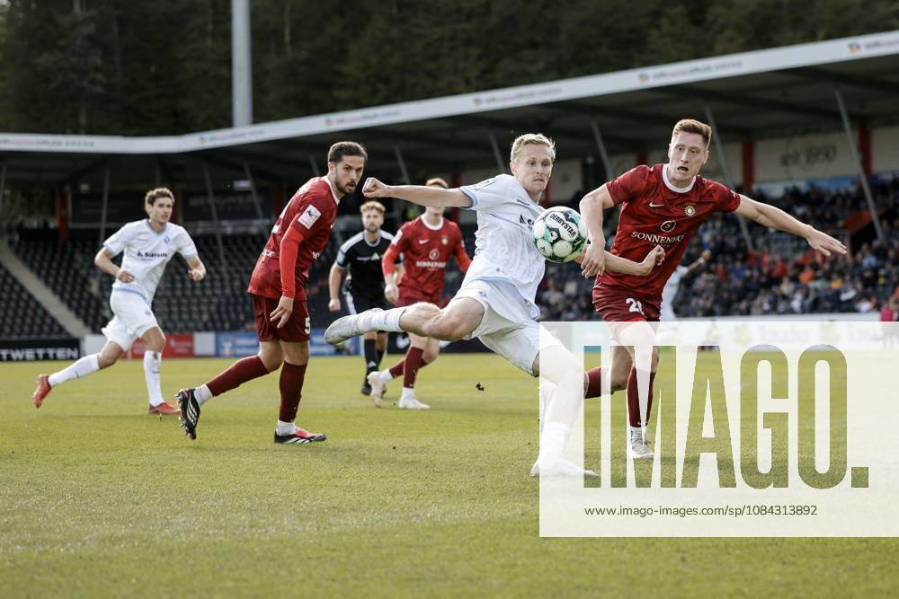 Soccer 3rd Division, SG Sonnenhof Grossaspach vs. SV Waldhof Mannheim, Julian Rieckmann (SV Waldhof Mannheim) scored the 21st goal with a beautiful shot