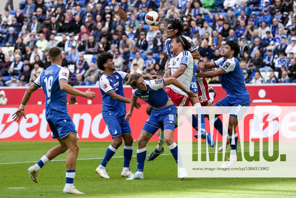 From left: Koki Machida (Hoffenheim), 28, beats Yussuf Poulsen (HSV), 15, to the ball during a header, action, in the penalty area, penalty area play, 10 10 2026, Sinsheim, Germany, soccer, Bundesliga, TSG 1899 Hoffenheim, Hamburger SV, DFB and DFL regulations prohibit any use of photographs as image sequences and or quasi-video
