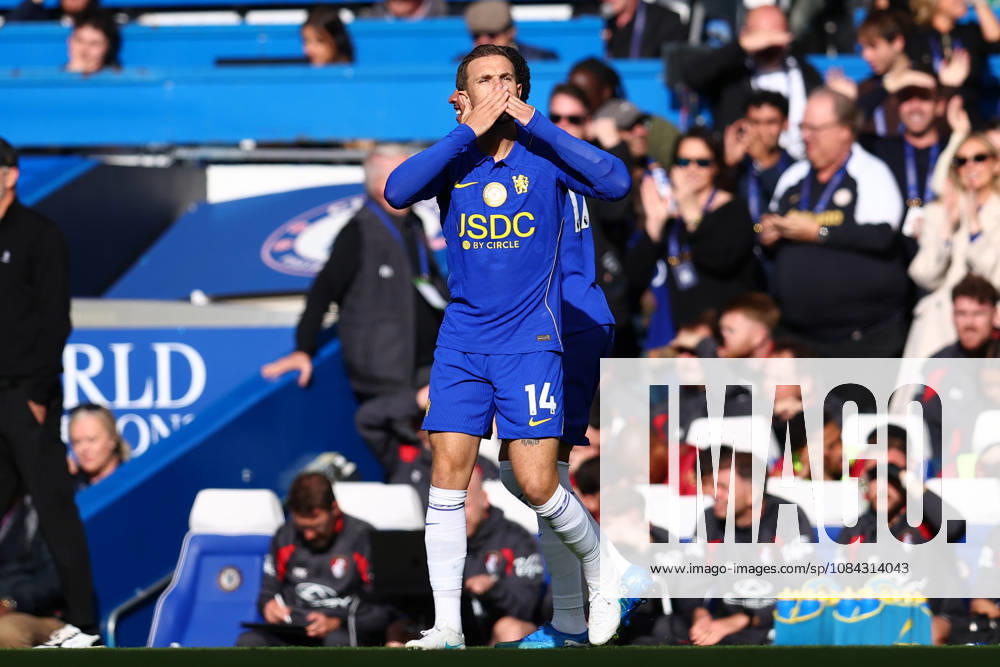 London, England, 10th October 2026. Jordan Henderson of Chelsea celebrates after scoring to make it 1-0 during the Chelsea vs AFC Bournemouth Premier League match at Stamford Bridge, London. Picture credit should read: Paul Terry Sportimage . SPI_012_PT_Chelsea_Bournemouth SPI-5060-0012