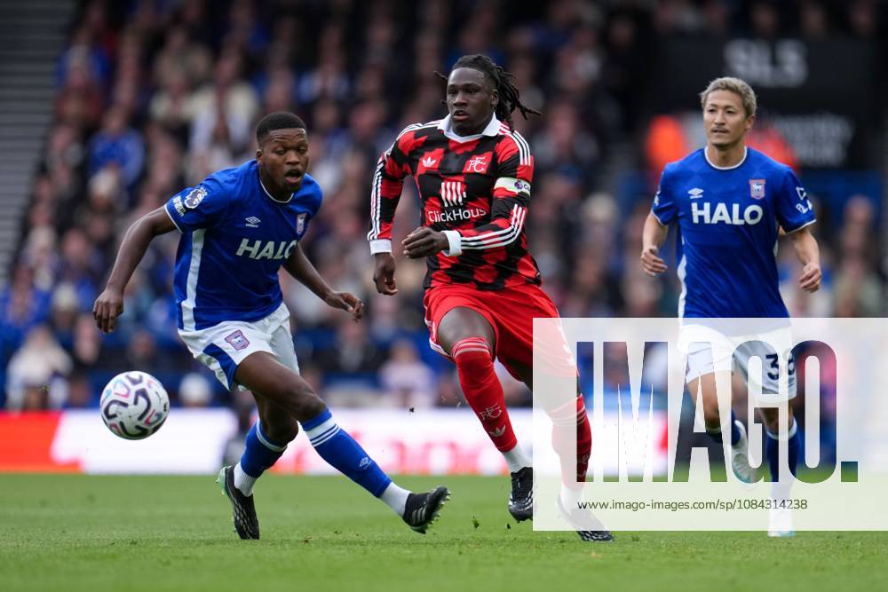 Calvin Bassey of Fulham and i38 Ipswich Town v Fulham, Premier League, Football, Portman Road, Ipswich, UK - 10 Oct 2026Ipswich Portman Road United Kingdom