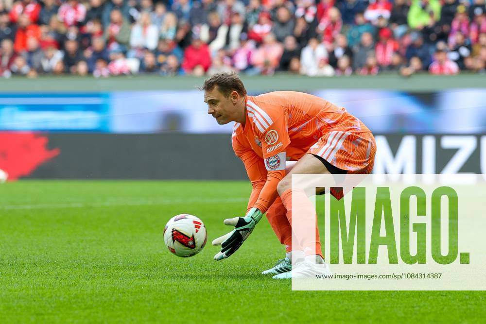 Goalkeeper save by Manuel Neuer, 1. FC Bayern Munich, FC Augsburg vs. 1. FC Bayern Munich, Soccer, Bundesliga, Matchday 5, October 10, 2026. DFB and DFL regulations prohibit any use of photographs as image sequences and or quasi-video. Augsburg, Bayern, Germany