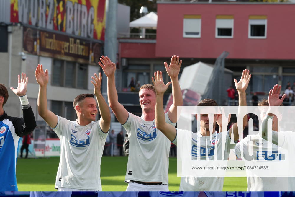 FC Würzburger Kickers FC Hansa Rostock Würzburg, October 10, 2026, Soccer 3rd Division FC Würzburger Kickers FC Hansa Rostock The FC Hansa Rostock team celebrates its victory with fans at the Akon Arena in Bavaria, Germany, alongside Kenan Fatkic (FC Hansa Rostock), Emil Holten (FC Hansa Rostock), and Marco Schuster (FC Hansa Rostock)