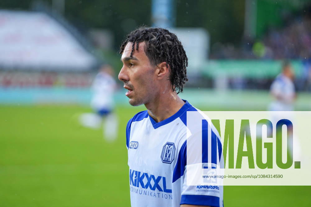 German Soccer, 3rd Division, Matchday 8, Hänsch Arena, Meppen, Emsland, Lower Saxony, SV Meppen vs. VfB Stuttgart U21, VfB Stuttgart II Niclas Nadj SV Meppen, 40