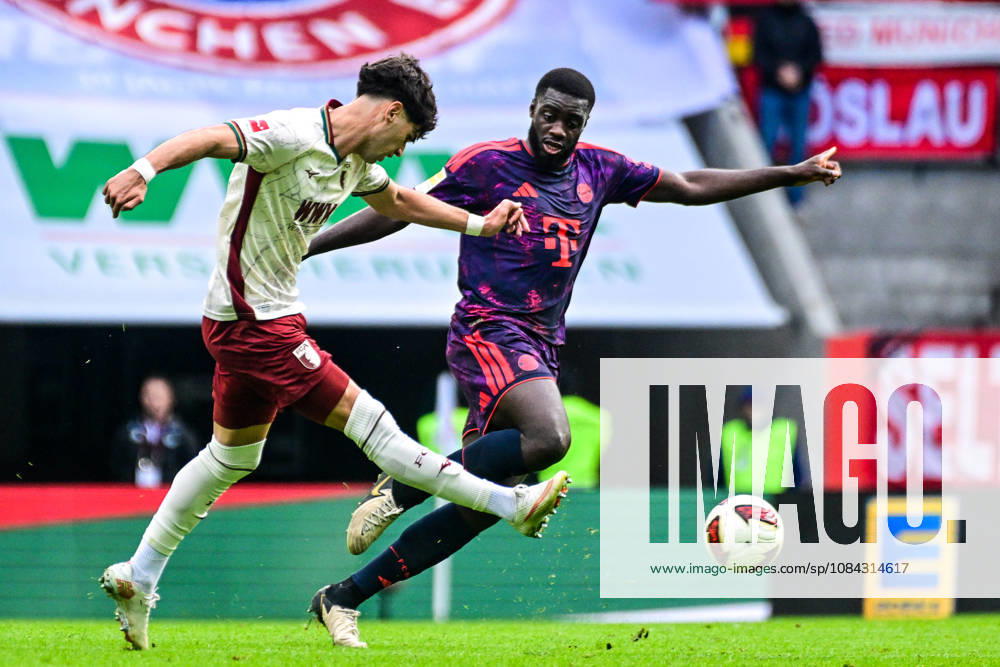 Germany, Soccer, Men s, Bundesliga 1, Matchday 5, FC Augsburg vs. FC Bayern Munich; Rodrigo Ribeiro (FC Augsburg), 9; Dayot Upamecano (Bayern Munich), 2; Augsburg WWK Arena, Bayern, Germany