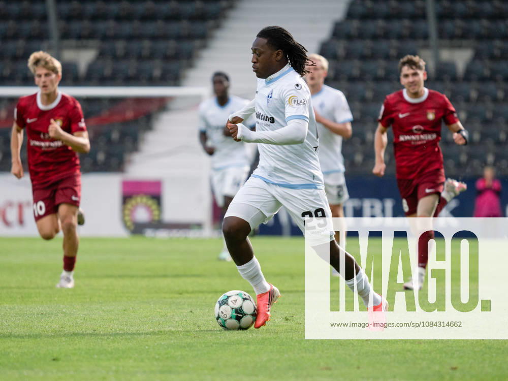Nolan Muteba N Tumba, SV Waldhof Mannheim, 29 on the ball, GER, Soccer, SG Sonnenhof Grossaspach vs. SV Waldhof Mannheim, 3rd Division, Matchday 8, Aspach, 2026–2027 season, October 10, 2026 GER, Soccer, SG Sonnenhof Grossaspach vs. SV Waldhof Mannheim, 3rd Division, Matchday 8, Aspach, 2026–2027 season, October 10, 2026 Aspach