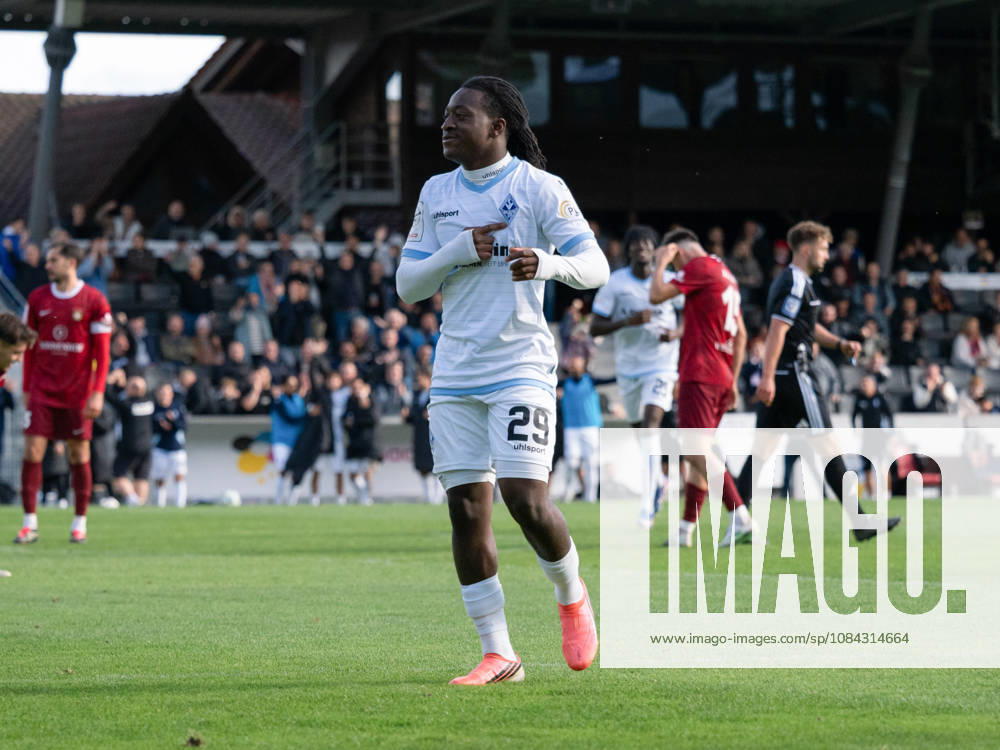 Goal to make it 1–3 by Nolan Muteba N Tumba, SV Waldhof Mannheim, 29 goal celebrations, Celebration, Joy, Emotion, Team Celebration, Gestures, GER, Soccer, SG Sonnenhof Grossaspach vs. SV Waldhof Mannheim, 3rd Division, Matchday 8, Aspach, 2026–2027 Season, October 10, 2026, GER, soccer, SG Sonnenhof Grossaspach vs. SV Waldhof Mannheim, 3rd Division, Matchday 8, Aspach, 2026–2027 season, October 10, 2026, Aspach