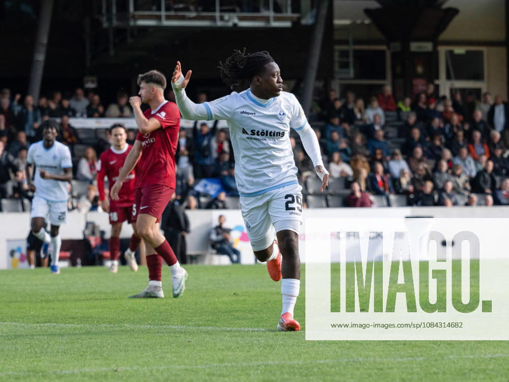 Goal to make it 1–3 by Nolan Muteba N Tumba, SV Waldhof Mannheim, 29 goal celebrations, Celebration, Joy, Emotion, Team Celebration, Gestures, GER, Soccer, SG Sonnenhof Grossaspach vs. SV Waldhof Mannheim, 3rd Division, Matchday 8, Aspach, 2026–2027 Season, October 10, 2026, GER, soccer, SG Sonnenhof Grossaspach vs. SV Waldhof Mannheim, 3rd Division, Matchday 8, Aspach, 2026–2027 season, October 10, 2026, Aspach