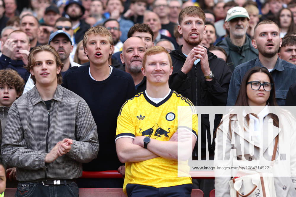 Arsenal gegen Leeds United, 10. Oktober 2026, London, Premier League, Fußball, Arsenal gegen Leeds United, Leeds-United-Fans, Foto: Charlotte Wilson, Offside, London, Großbritannien