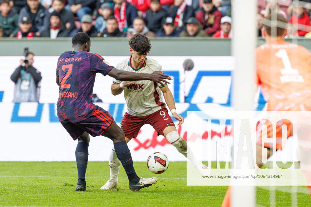 Rodrigo Ribeiro 9, FC Augsburg, and Dayot Upamecano 2, FC Bayern Munich, in the foreground; Manuel Neuer 1, FC Bayern Munich, during the match between FC Augsburg and FC Bayern Munich, soccer, men’s, Bundesliga, 2026–2027, Matchday 5 on October 10, 2026, in Augsburg, WWK ARENA. DFL and DFB regulations prohibit any use of photographs as image sequences and or quasi-video. Bayern, Germany