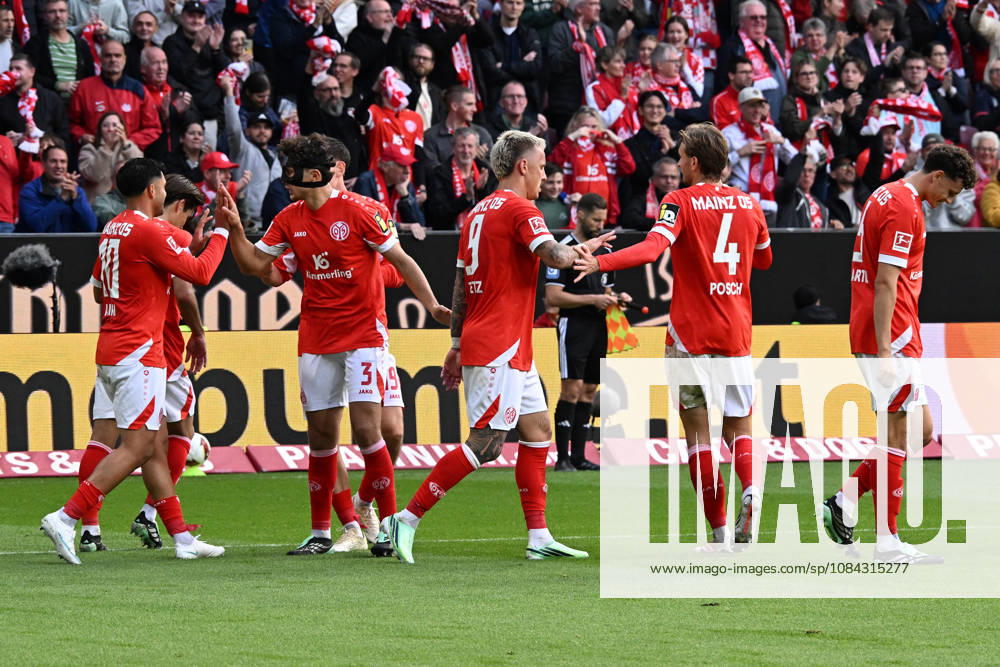 Soccer 1 Bundesliga, FSV Mainz 05 vs. Bayer 04 Leverkusen: Goal celebration after Anthony Caci’s goal for FSV Mainz 05 (2–2). DFL and DFB regulations prohibit any use of photographs as image sequences and or quasi-videoEO Mainz