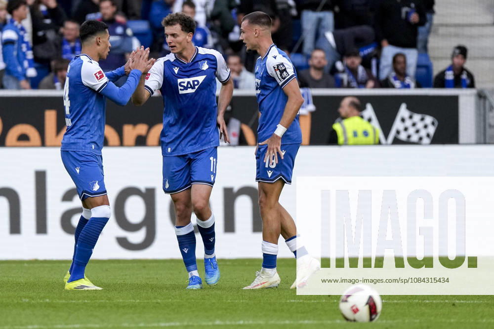 From left: Adam Daghim (Hoffenheim), 14; goal scorer Fisnik Asllani (Hoffenheim), 11; Tim Lemperle (Hoffenheim), 19; players from TSG 1899 Hoffenheim celebrate the goal that tied the game at 1-1, Celebration, goal celebration, scoring a goal, celebrate the goal, goal, celebration, celebrating the goal, joy, happiness, happy, optimistic, positive, game scene, highlight, action, 10 10 2026, Sinsheim, Germany, soccer, Bundesliga, TSG 1899 Hoffenheim vs. Hamburger SV, DFB and DFL regulations prohibit any use of photographs as image sequences and or quasi-video