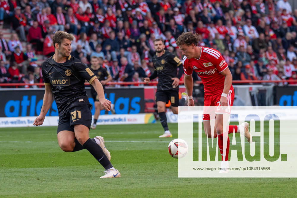 German Soccer 1st Bundesliga, Matchday 5, 2026–2027, 1. FC Union Berlin vs. SV Elversberg on October 10, 2026, at the Stadion An der Alten Försterei in Berlin; Tim Skarke of 1. FC Union Berlin, No. 21, in a tackle with Maximilian Rohr of SV Elversberg, No. 31
