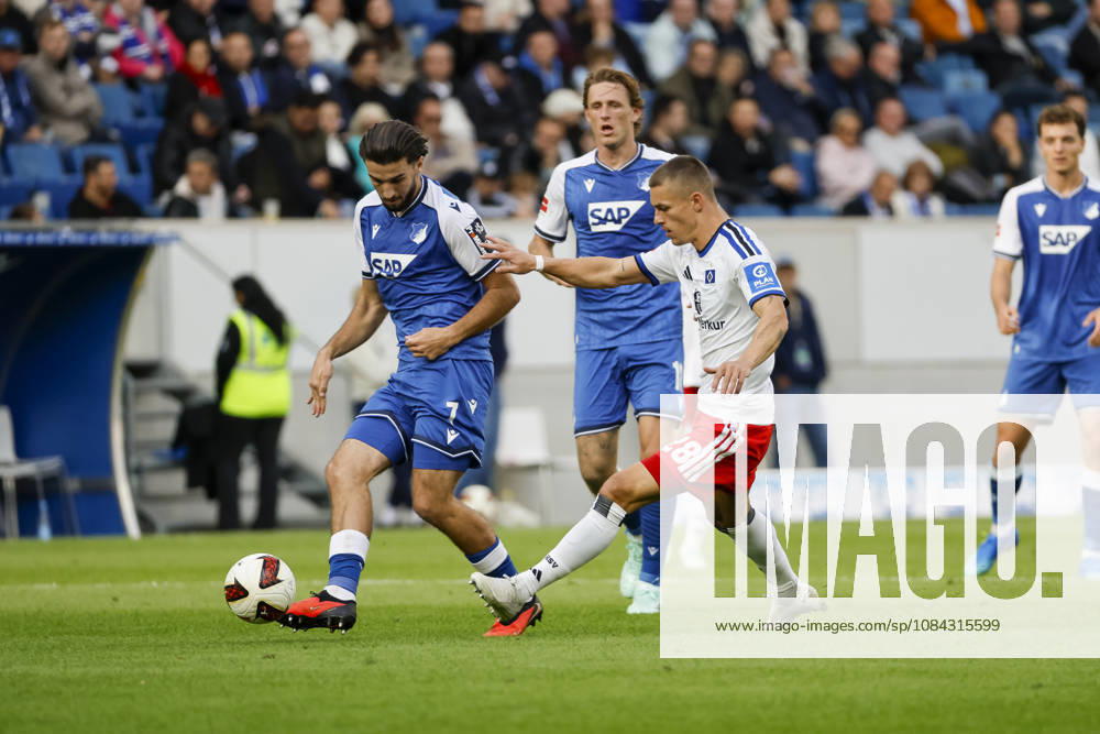Leon Avdullahu (TSG Hoffenheim, 07) and Miro Muheim (Hamburger SV, 28) battling for the ball, Germany, soccer, Bundesliga 1, Matchday 5, 2026–2027, TSG Hoffenheim vs. Hamburger SV, October 10, 2026, Sinsheim SNP Arena, Germany