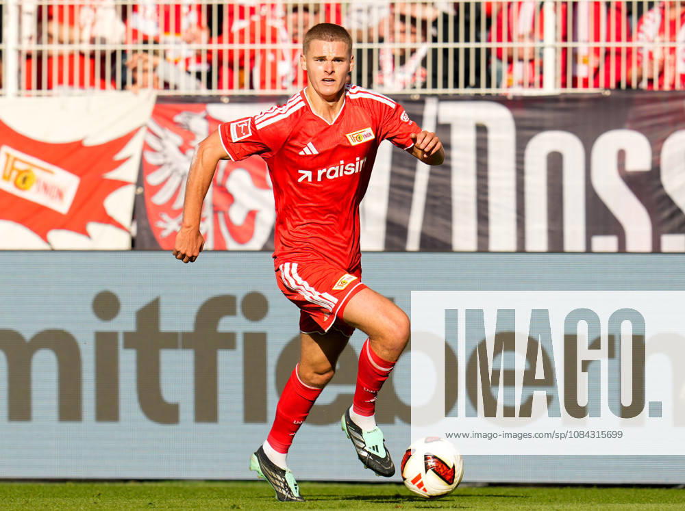 Tom Rothe, 1 FC Union Berlin, 15 on the ball (GER), 1 FC Union Berlin vs. SV Elversberg, Bundesliga 1, Matchday 5, 2026–27 season, Stadion An der Alten Foersterei, Berlin, October 10, 2026 DFL regulations prohibit any use of photographs as image sequences and or quasi-video 1 FC Union Berlin vs. SV Elversberg, Bundesliga 1, Matchday 5, 2026–27 Season, October 10, 2026, Berlin