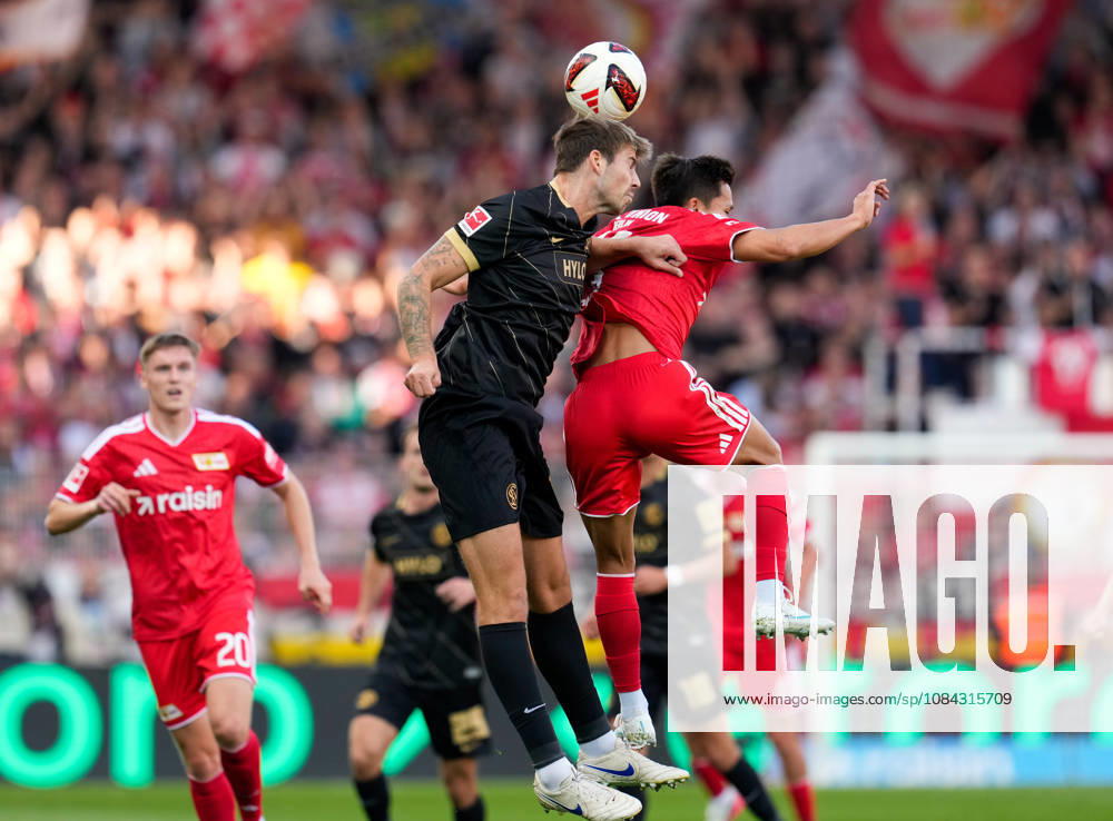 Maximilian Rohr (SV Elversberg, 31) heads the ball against Wooyeong Jeong (1. FC Union Berlin, 11 GER), 1. FC Union Berlin vs. SV Elversberg, Bundesliga 1, Matchday 5, 2026–27 season, Stadion An der Alten Försterei, Berlin, October 10, 2026. DFL regulations prohibit any use of photographs as image sequences and or quasi-video. 1. FC Union Berlin vs. SV Elversberg, 1 Bundesliga, Matchday 5, 2026–27 Season, October 10, 2026, Berlin