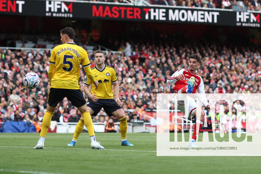 Arsenal gegen Leeds United, 10. Oktober 2026, London, Premier League, Fußball: Arsenal gegen Leeds United – Kai Havertz von Arsenal köpft am Tor vorbei. Foto: Charlotte Wilson, Offside, London, Großbritannien