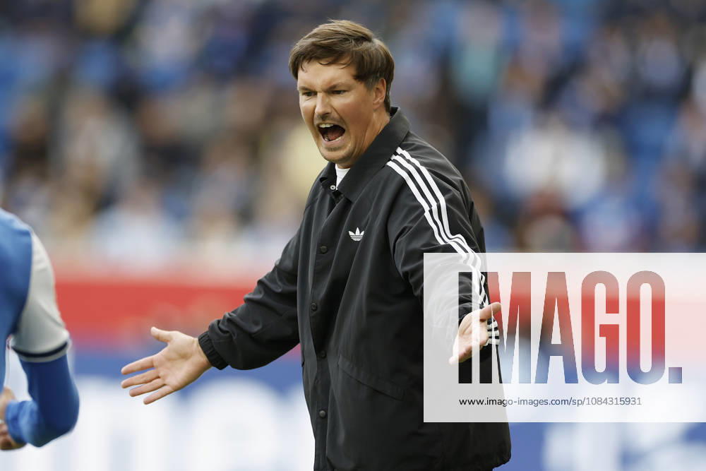Coach Merlin Polzin of HSV in action during the Bundesliga match between TSG 1899 Hoffenheim and Hamburger SV at the PreZero Arena in Sinsheim, Germany, on October 10, 2026, Sinsheim, Germany, on October 10, 2026. DFB and DFL regulations prohibit any use of photographs as image sequences and or quasi-video,