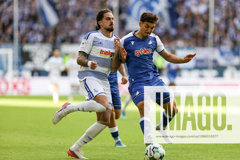 GER, Soccer, Men s, 3rd Division, 2026–2027 Season, MSV Duisburg vs. TSG Hoffenheim II: Lex Tyger Lobinger (Duisburg) and Natnael Abraha (TSG II) battle for the ball; Duisburg, Schauinsland, Arena, North Rhine-Westphalia, Germany