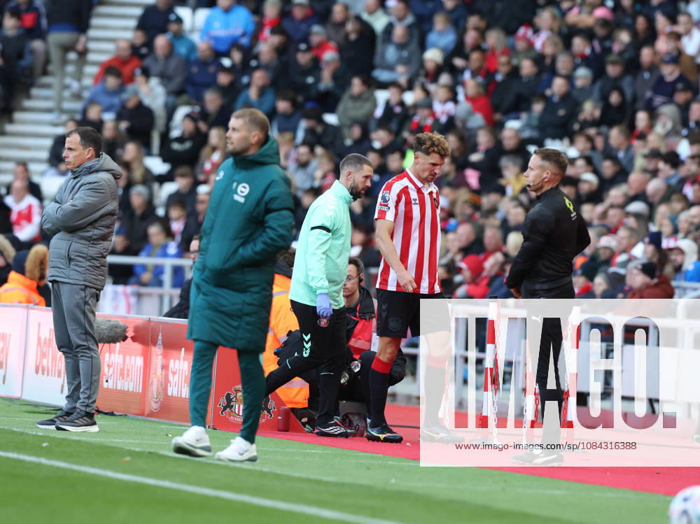 Sunderland, England, 10th October 2026. Thomas Meunier of Sunderland goes off injured during the Sunderland vs Brighton and Hove Albion Premier League match at the Stadium Of Light, Sunderland. Picture credit should read: Nigel Roddis Sportimage . SPI_010_NR_SUND_BRIG SPI-5059-0010