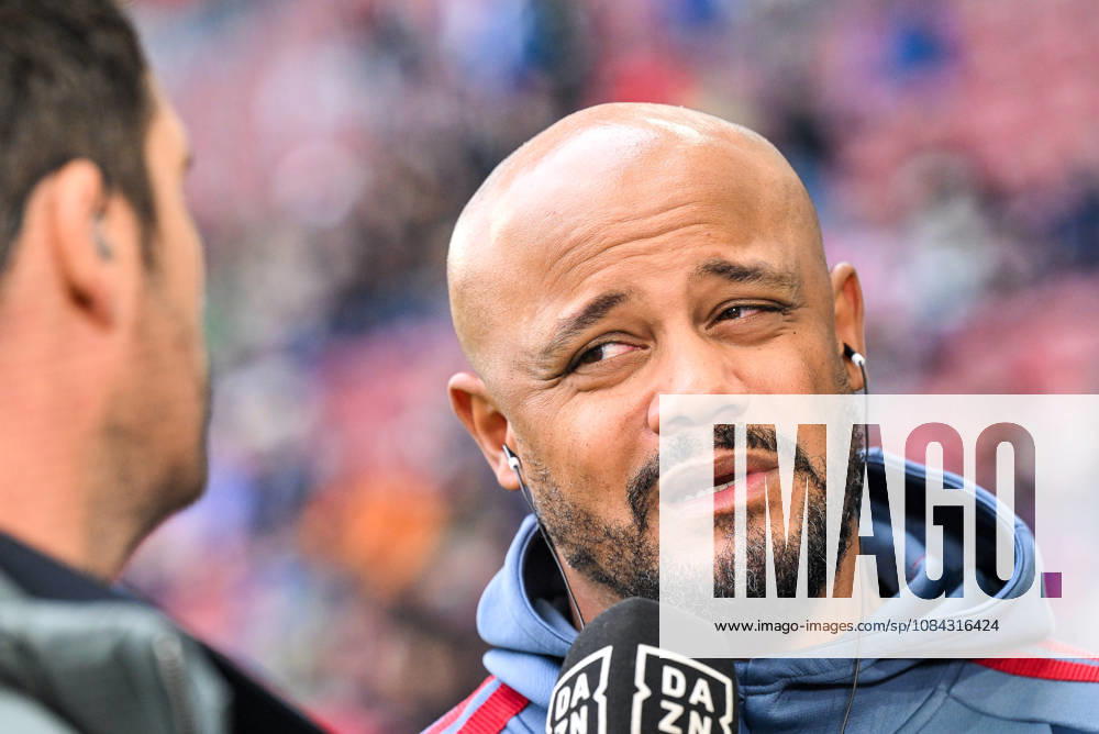 Germany, Soccer, Men s, Bundesliga 1, Matchday 5, FC Augsburg vs. FC Bayern Munich, Vincent Kompany (Bayern Munich), Interview with DAZN before kickoff, Augsburg WWK Arena, Bayern, Germany