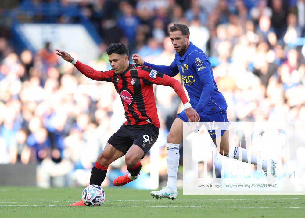 10th October 2026; Stamford Bridge, London, England; Premier League Football, Chelsea versus Bournemouth; Evanilson of AFC Bournemouth under pressure from Jordan Henderson of Chelsea JohnxPatrickxFletcher