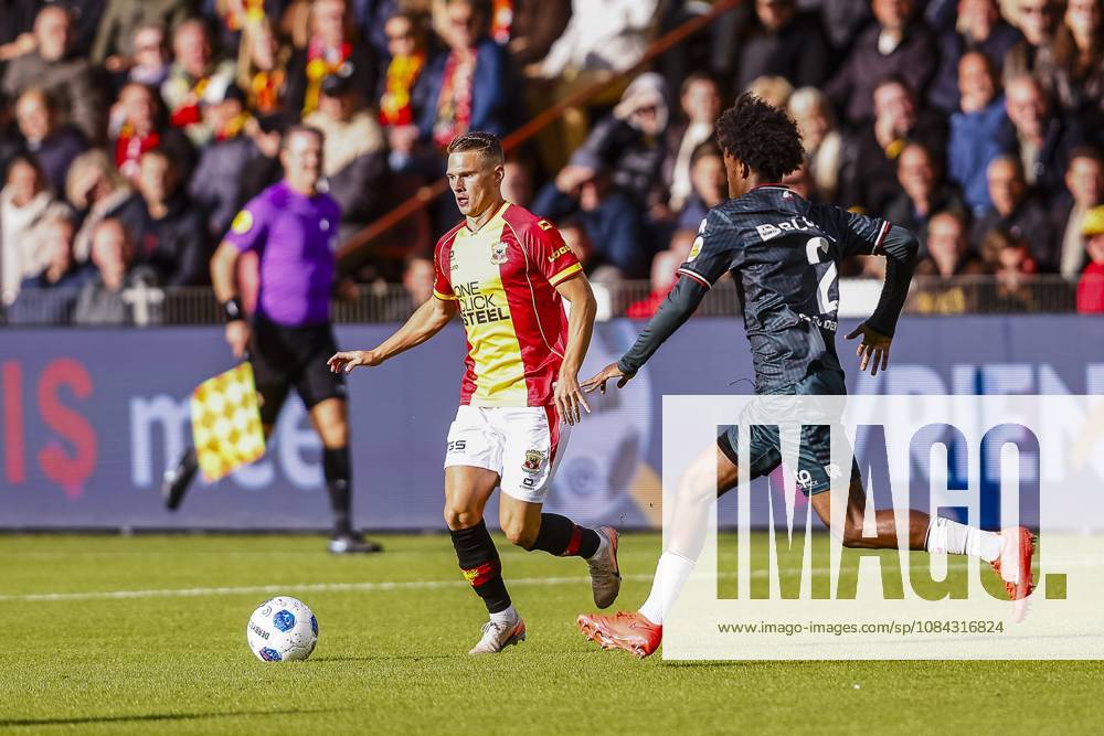 , Stadium De Adelaarshorst , season 2026 2027 , Dutch Eredivisie football . match between Go Ahead Eagles and Sparta Rotterdam, Picture shows Eagles player Mathis Suray , Sparta player Lushendry Martes . Go Ahead Eagles - Sparta x208107872x
