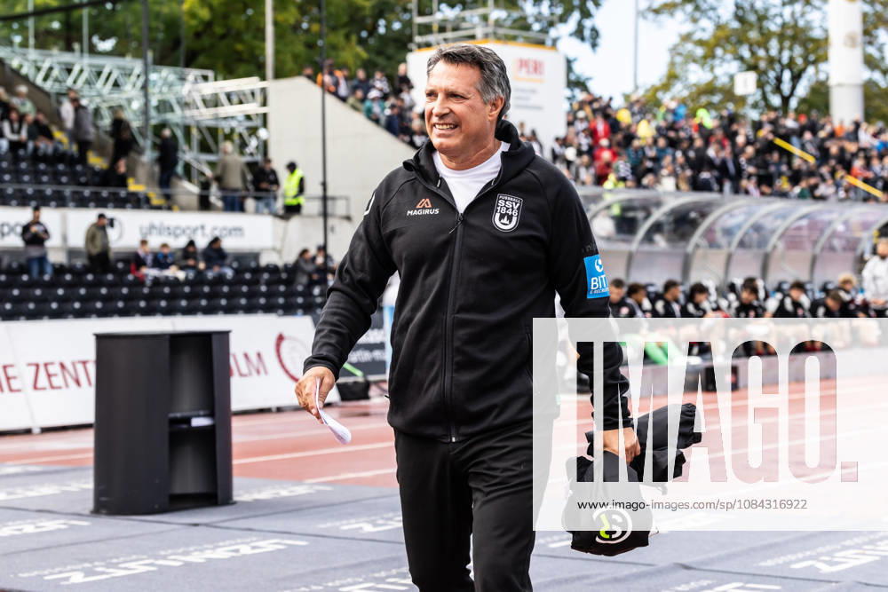 SSV Ulm 1846 Soccer vs. Eintracht Frankfurt II, Soccer, Regionalliga Southwest, Matchday 11, Donaustadion Ulm, October 26, 2010; cropped single image, portrait: Alois Schwartz, SSV Ulm 1846 Soccer, coach and sporting director; SSV Ulm 1846 Soccer vs. Eintracht Frankfurt II, Soccer, Regionalliga Southwest, Matchday 11, Donaustadion Ulm, October 26, Photo by Lucca Fundel, Ulm, Donaustadion, Baden-Württemberg, Germany