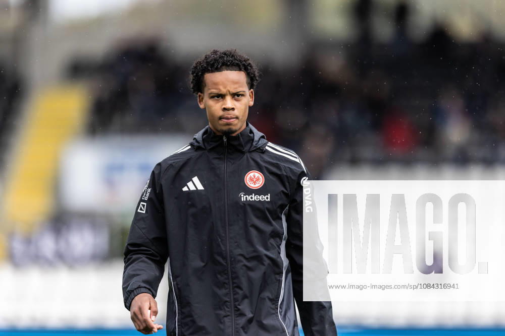 SSV Ulm 1846 Soccer vs. Eintracht Frankfurt II, Soccer, Regionalliga Southwest, Matchday 11, Donaustadion Ulm, October 26, warm-up, isolated portrait of Julian Yao Mawuli Etse, Eintracht Frankfurt II, 4 SSV Ulm 1846 Soccer vs. Eintracht Frankfurt II, Soccer, Regionalliga Southwest, Matchday 11, Donaustadion Ulm, October 26, Photo by Lucca Fundel, Ulm, Donaustadion, Baden-Württemberg, Germany