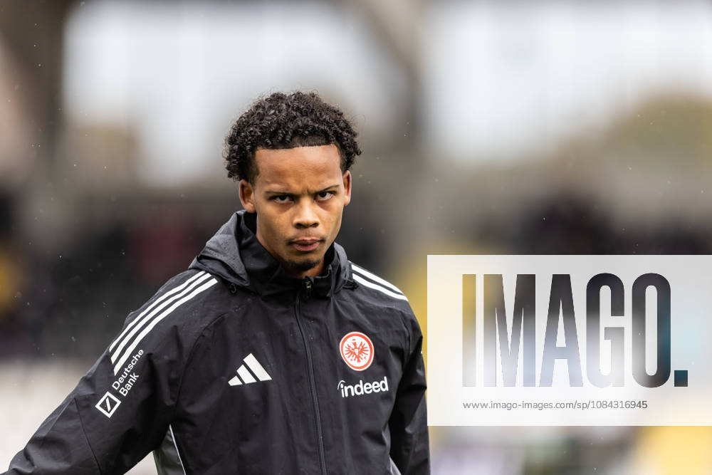 SSV Ulm 1846 Soccer vs. Eintracht Frankfurt II, Soccer, Regionalliga Southwest, Matchday 11, Donaustadion Ulm, October 26, warm-up, isolated portrait of Julian Yao Mawuli Etse, Eintracht Frankfurt II, 4 SSV Ulm 1846 Soccer vs. Eintracht Frankfurt II, Soccer, Regionalliga Southwest, Matchday 11, Donaustadion Ulm, October 26, Photo by Lucca Fundel, Ulm, Donaustadion, Baden-Württemberg, Germany