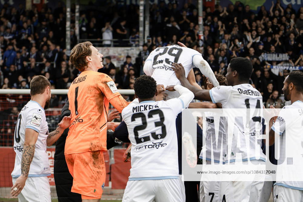 Soccer 3rd Division, SG Sonnenhof Grossaspach vs. SV Waldhof Mannheim – Celebrating with the fans after the game, Nolan Muteba of SV Waldhof Mannheim, No. 29, takes center stage during the celebration