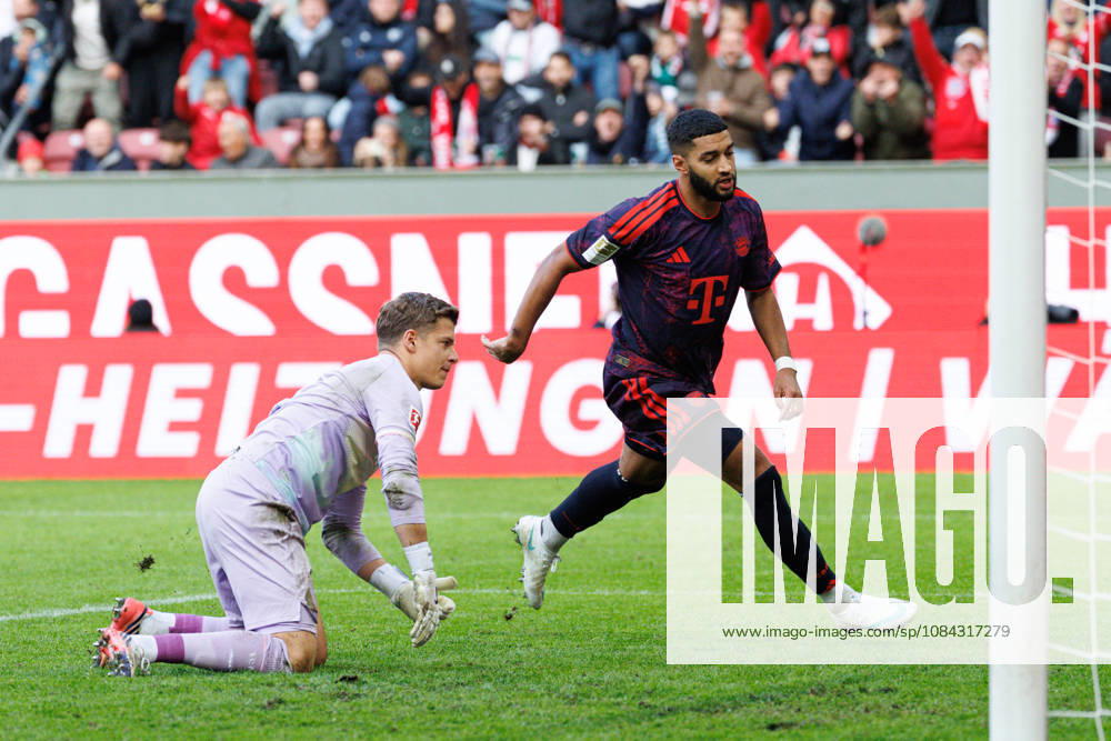 Ismael Saibari, 34, FC Bayern Munich, and Finn Dahmen, 1, FC Augsburg—goal making the score 1–1 in the match between FC Augsburg and FC Bayern Munich, soccer, men’s, Bundesliga, 2026–2027, Matchday 5 on October 10, 2026, in Augsburg, WWK ARENA. DFL and DFB regulations prohibit any use of photographs as image sequences and or quasi-video. Bayern, Germany
