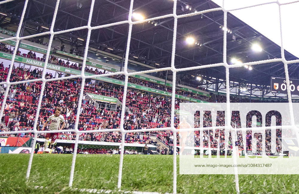 Robin Fellhauer of Augsburg scoring the 1-0 goal after 8,4 seconds and after a big mistake of Manuel Neuer, goalkeeper of FC Bayern München , Head coach Vincent Kompany of Bayern München disappointed in the background during the match FC AUGSBURG - FC BAYERN MÜNCHEN on October 10, 2026 at WWK Arena Augsburg, Germany. Season 2026 2027, 1.Bundesliga, FCB,