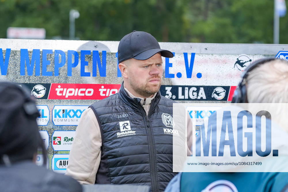 German Soccer, 3rd Division, Matchday 8, Hänsch Arena, Meppen, Emsland, Lower Saxony, SV Meppen vs. VfB Stuttgart U21, VfB Stuttgart II Coach Lucas Beniermann, Interview with SV Meppen
