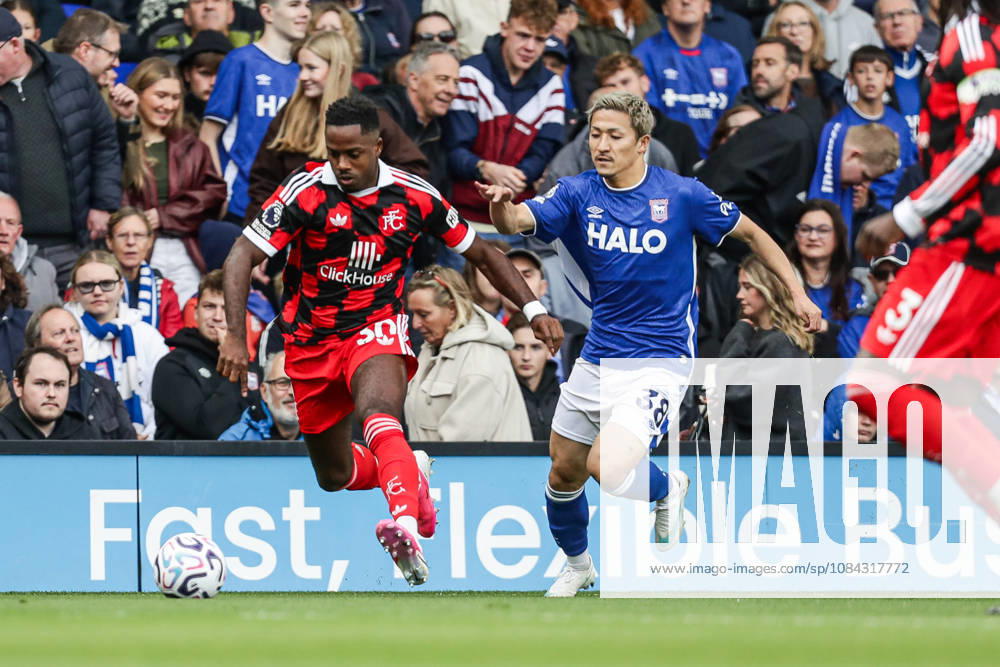 10th October 2026; Portman Road, Ipswich, Suffolk, England; Premier League Football, Ipswich Town versus Fulham; Ryan Sessegnon of Fulham challenges Daizen Maeda of Ipswich Town for the ball AndyxSkinner