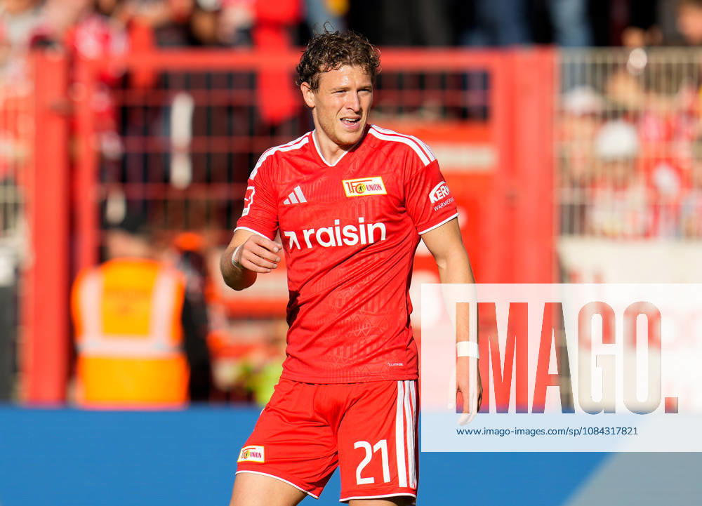 Tim Skarke, 1. FC Union Berlin, 21 GER, 1. FC Union Berlin vs. SV Elversberg, Bundesliga 1, Matchday 5, 2026–27 season, Stadion An der Alten Foersterei, Berlin, October 10, 2026 DFL regulations prohibit any use of photographs as image sequences and or quasi-video 1. FC Union Berlin vs. SV Elversberg, 1 Bundesliga, Matchday 5, 2026–27 Season, October 10, 2026, Berlin