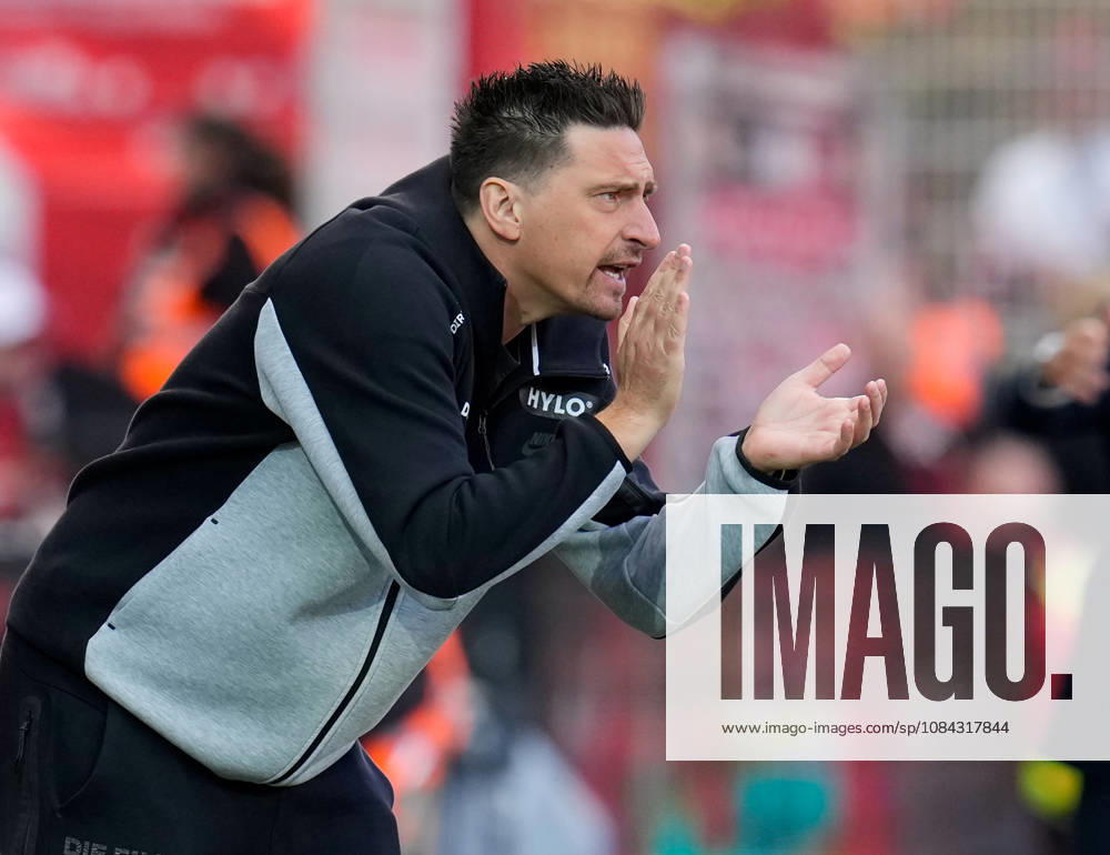 Vincent Wagner, Head Coach of SV Elversberg, reacts to the match between 1 FC Union Berlin and SV Elversberg, Bundesliga 1, Matchday 5, 2026–27 season, at Stadion An der Alten Foersterei, Berlin, October 10, 2026 DFL regulations prohibit any use of photographs as image sequences and or quasi-video 1. FC Union Berlin vs. SV Elversberg, 1st Bundesliga, Matchday 5, 2026–27 Season, October 10, 2026, Berlin