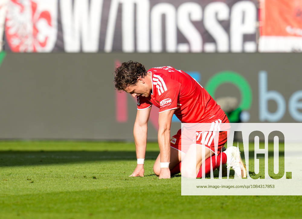 Tim Skarke of 1. FC Union Berlin, 21, reacts after missing a chance. GER, 1. FC Union Berlin vs. SV Elversberg, Bundesliga 1, Matchday 5, 2026–27 season, Stadion An der Alten Foersterei, Berlin, October 10, 2026. DFL regulations prohibit any use of photographs as image sequences and or quasi-video. 1. FC Union Berlin vs. SV Elversberg, 1st Bundesliga, Matchday 5, 2026–27 season, October 10, 2026, Berlin