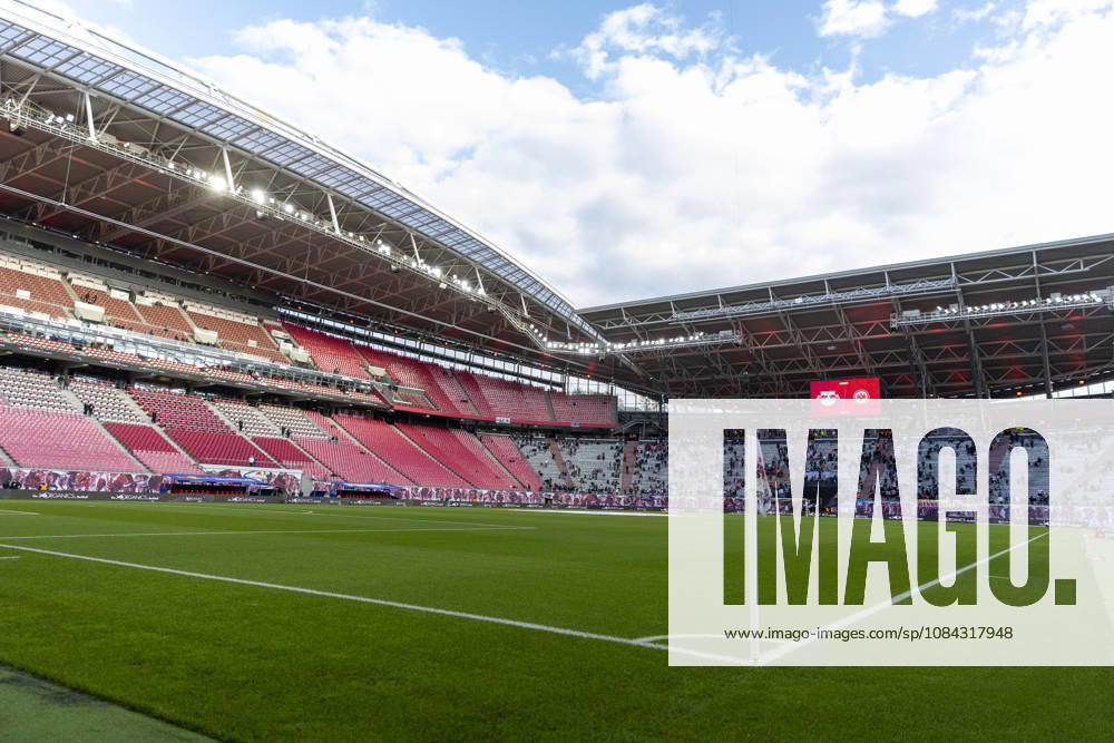 GER, Leipzig, Fussball, Bundesliga, 5. Spieltag, RB Leipzig vs. Eintracht Frankfurt im Bild v.l.: leere Red Bull Arena, bereit fuer das Topspiel , Fans kommen langsam in das Stadion 10.10.2026, Red-Bull Arena Leipzig DFL DFB REGULATIONS PROHIBIT ANY USE OF PHOTOGRAPHS AS IMAGE SEQUENCES AND OR QUASI-VIDEO, Leipzig Red-Bull Arena Sachsen Germany