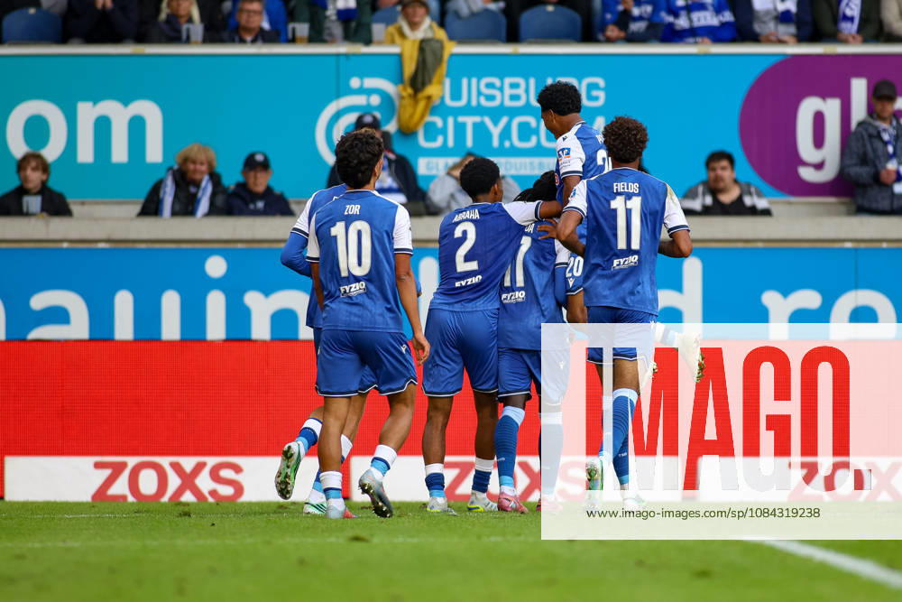 Germany, Soccer, Men s, 3rd Division, 2026–2027 Season, MSV Duisburg vs. TSG Hoffenheim II, Blessing Maleko Makanda (TSG II) celebrates the goal, cheering with his teammates after scoring to make it 0–2