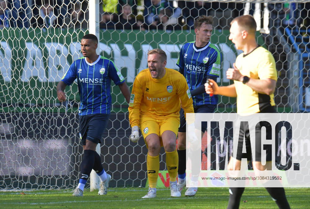 GER, Soccer, Regionalliga West, 2026–2027 Season, Matchday 12, Ohlendorf Stadium in Heidewald, Gütersloh FC vs. SF Siegen 0–5 Jarno Peters, FC Gütersloh, Action, Single Frame, Landscape, Facial Expressions, Gestures, Goalkeeper, Keeper,