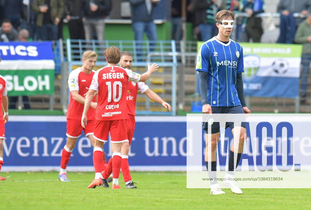 GER, Soccer, Regionalliga West, 2026–2027 Season, Matchday 12, Ohlendorf Stadium in Heidewald, Gütersloh FC vs. SF Siegen 0–5. Jannik Borgmann of FC Gütersloh looks disappointed after the 0–4 loss. Action, single frame, horizontal, facial expressions, gestures, disappointed, disappointment