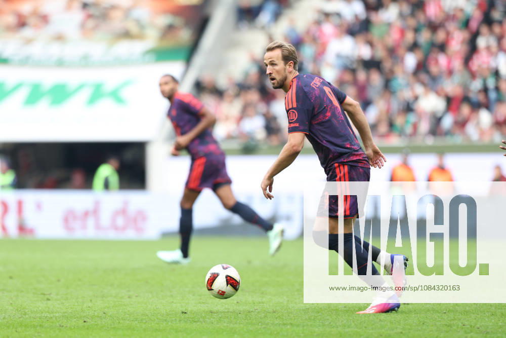 Harry Kane, FC Bayern Munich, 09, GER, FC Augsburg vs. FC Bayern Munich, Soccer, Bundesliga, Matchday 5, 2026–2027 Season, October 10, 2026, DFL and DFB regulations prohibit any use of photographs as image sequences and or quasi-video, GER, FC Augsburg vs. FC Bayern Munich, Soccer, Bundesliga, Matchday 5, 2026–2027 season, October 10, 2026, Augsburg