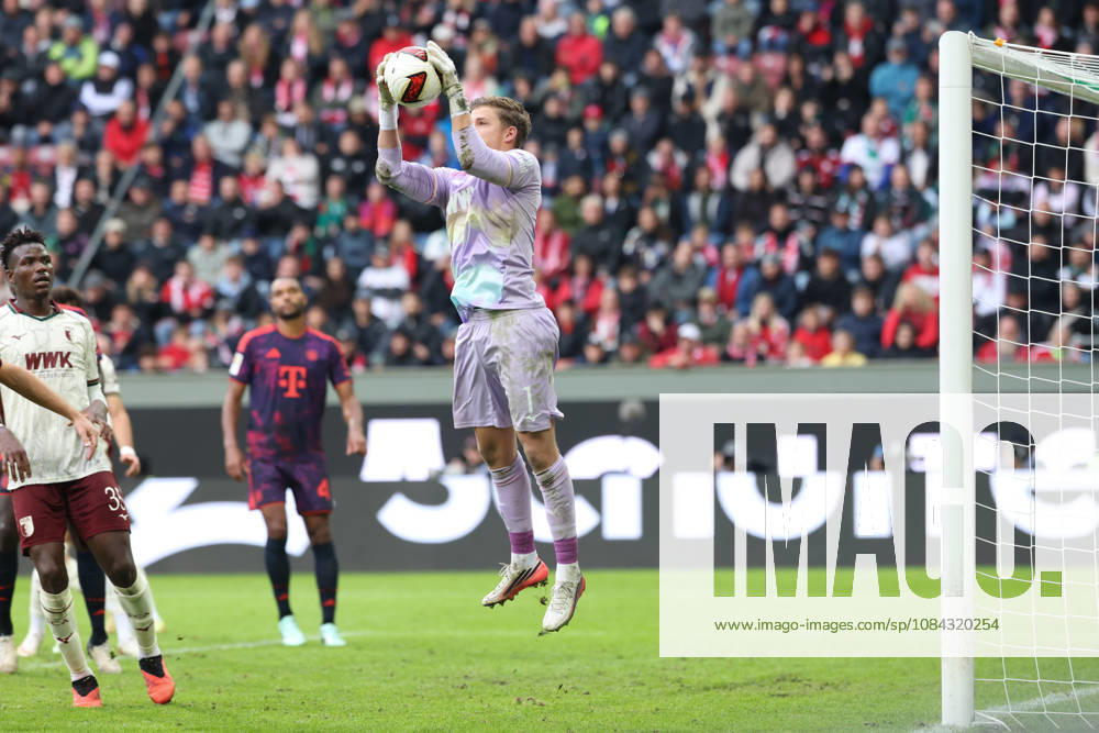 Finn Dahmen, FC Augsburg, 01, holds the ball, GER, FC Augsburg vs. FC Bayern Munich, Soccer, Bundesliga, Matchday 5, 2026–2027 season, October 10, 2026, DFL and DFB regulations prohibit any use of photographs as image sequences and or quasi-video, GER, FC Augsburg vs. FC Bayern Munich, soccer, Bundesliga, Matchday 5, 2026–2027 season, October 10, 2026, Augsburg