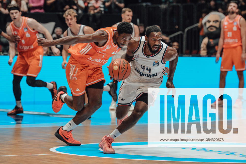 EasyCredit Basketball Bundesliga, Matchday 5, Niners Chemnitz vs. Bayern Munich, October 10, 2026, starting at 4:00 p.m., Chemnitz, Chemnitz Arena. In Photo 01: Phlandrous Fleming Jr., 44 Kamar Baldwin easyCredit Basketball Bundesliga, Matchday 5, Niners Chemnitz vs. Bayern Munich, Chemnitz, Saxony, Germany