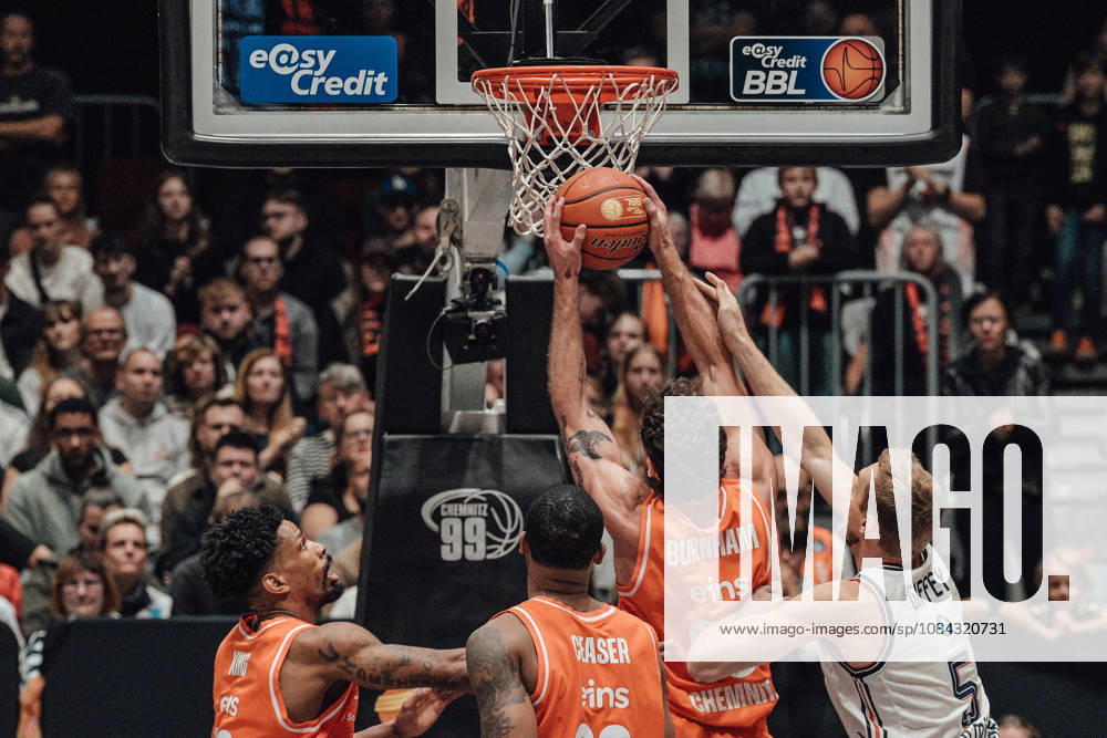 EasyCredit Basketball Bundesliga, Matchday 5, Niners Chemnitz vs. Bayern Munich, October 10, 2026, starting at 4:00 p.m., Chemnitz, Chemnitz Arena. Pictured: 20 Urald King, 22 Nighaeal Ceaser, 05 Niels Giffey easyCredit Basketball Bundesliga, Matchday 5, Niners Chemnitz vs. Bayern Munich, Chemnitz, Saxony, Germany